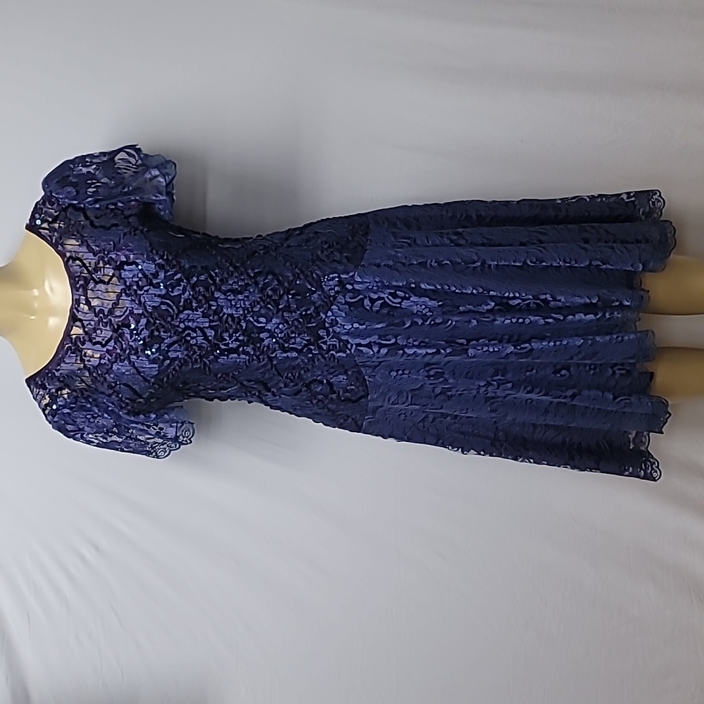 Size 6 dress from HW COLLECTION